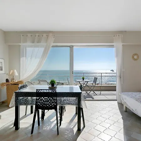 Vue - * Royan